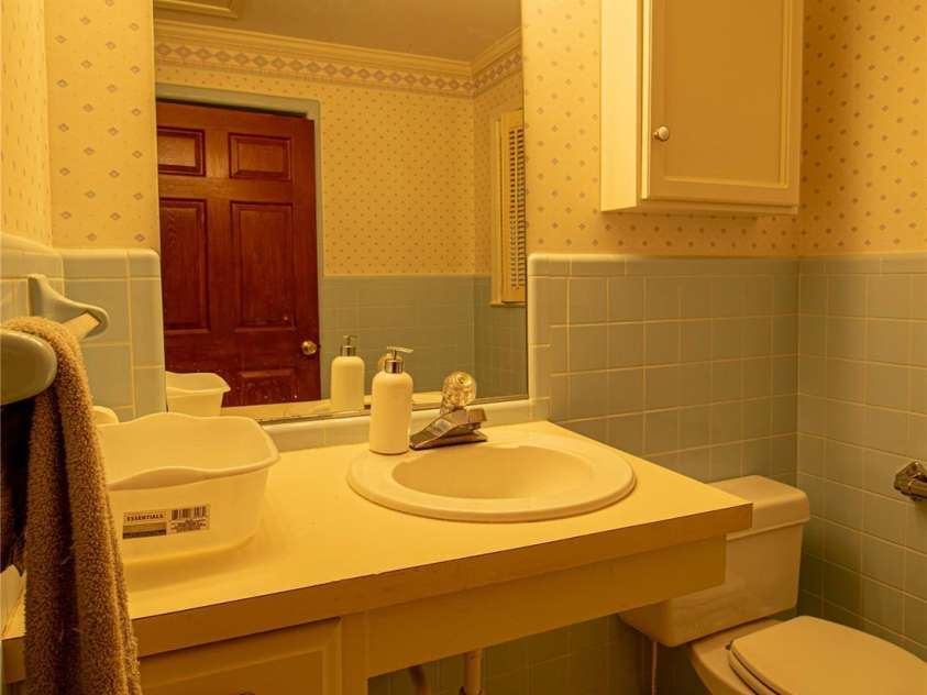 654 Meadowlark Drive, Winston Salem, NC 27106.  MLS# CAR4206176, YatesRealty ID 318. 