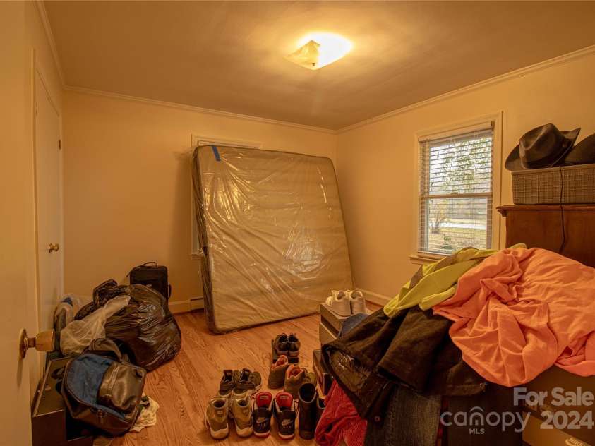 654 Meadowlark Drive, Winston Salem, NC 27106.  MLS# CAR4206176, YatesRealty ID 318. 