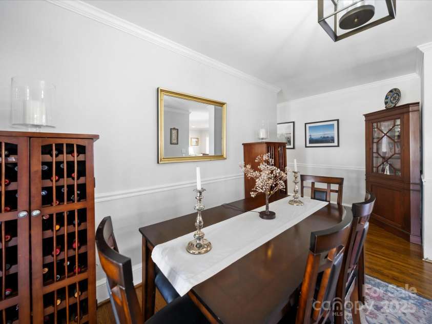 1623 Geneva Court, Charlotte, NC 28209.  MLS# CAR4235982, YatesRealty ID 3180. Dining Room