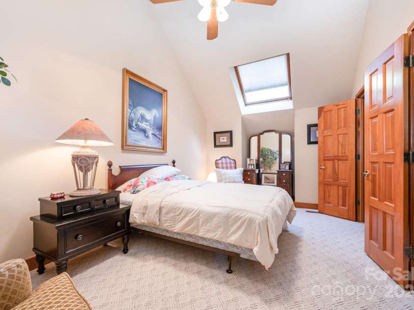 2116 8th Street Drive, Hickory, NC 28601.  MLS# CAR4311833, YatesRealty ID 3180. 