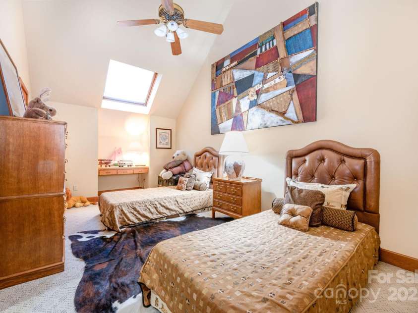 2116 8th Street Drive, Hickory, NC 28601.  MLS# CAR4311833, YatesRealty ID 3180. 