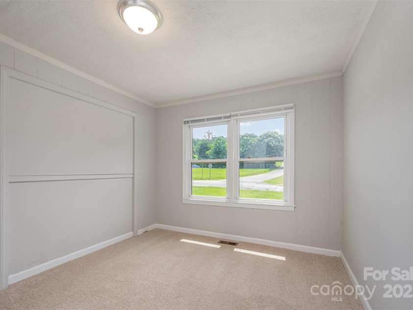 202 Pinchback Avenue, Bessemer City, NC 28016.  MLS# CAR4277000, YatesRealty ID 31800. 