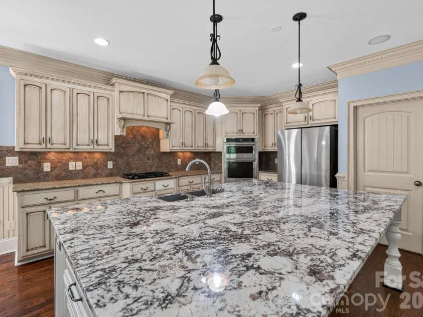 6543 Robin Hollow Drive, Mint Hill, NC 28227.  MLS# CAR4385077, YatesRealty ID 31800. 
