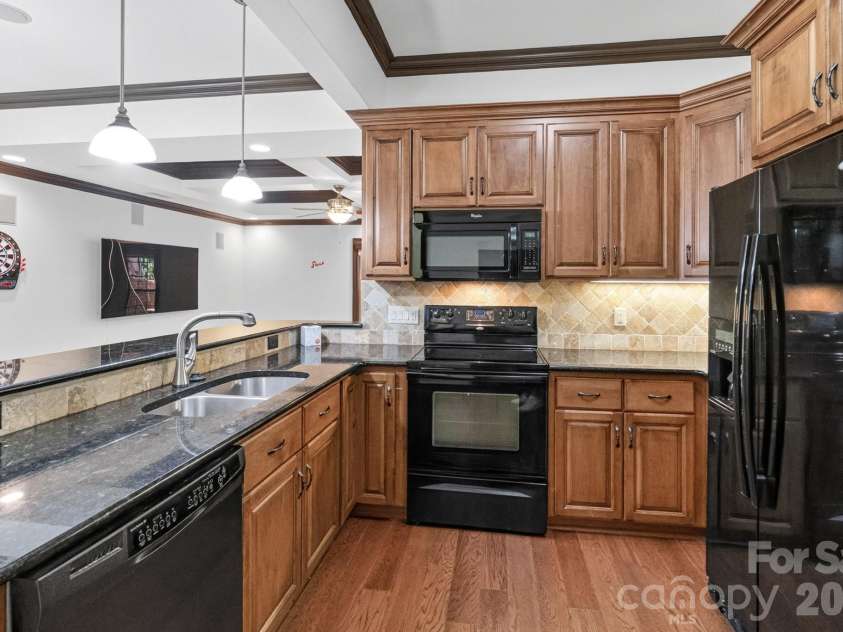 6543 Robin Hollow Drive, Mint Hill, NC 28227.  MLS# CAR4385077, YatesRealty ID 31800. 
