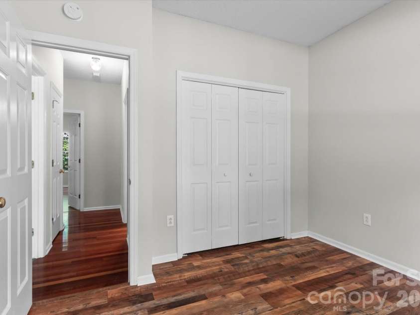 11823 Harris Ridge Drive, Charlotte, NC 28269.  MLS# CAR4370842, YatesRealty ID 31801. 
