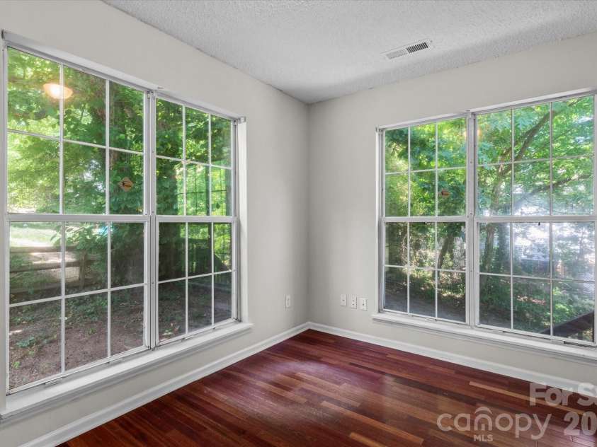 11823 Harris Ridge Drive, Charlotte, NC 28269.  MLS# CAR4370842, YatesRealty ID 31801. 