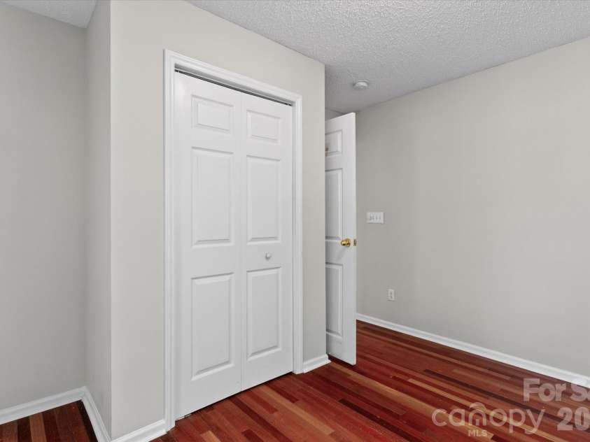 11823 Harris Ridge Drive, Charlotte, NC 28269.  MLS# CAR4370842, YatesRealty ID 31801. 