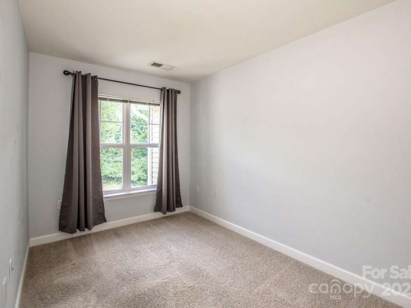 17151 Doe Valley Court, Cornelius, NC 28031.  MLS# CAR4286803, YatesRealty ID 31801. Bonus Room/Office