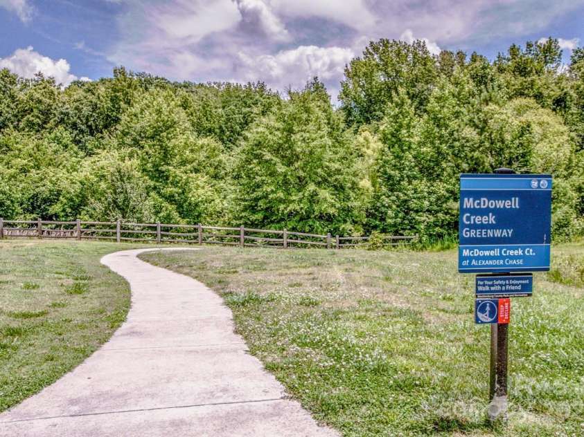 17151 Doe Valley Court, Cornelius, NC 28031.  MLS# CAR4286803, YatesRealty ID 31801. Greenway Access