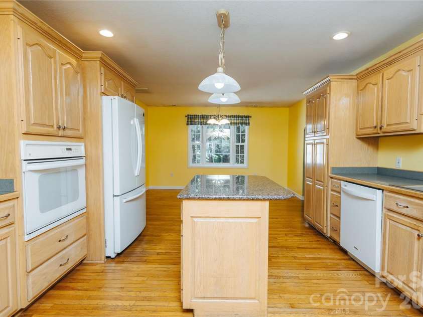 1895 Airport Road, Marion, NC 28752.  MLS# CAR4394606, YatesRealty ID 31802. 