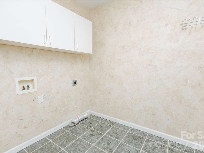 1895 Airport Road, Marion, NC 28752.  MLS# CAR4394606, YatesRealty ID 31802. 