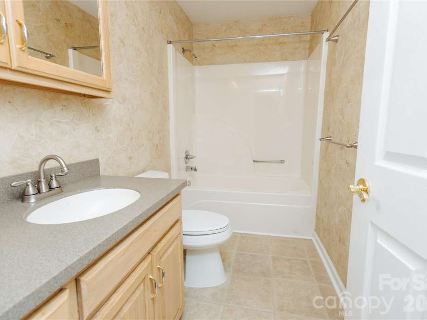 1895 Airport Road, Marion, NC 28752.  MLS# CAR4394606, YatesRealty ID 31802. 