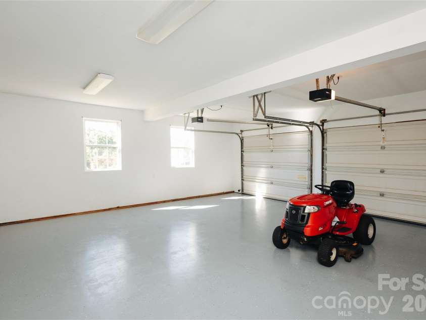 1895 Airport Road, Marion, NC 28752.  MLS# CAR4394606, YatesRealty ID 31802. 