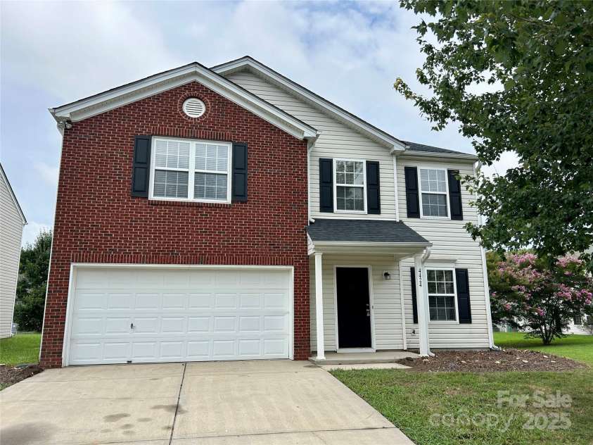 4424 Staffordshire Lane, Charlotte, NC 28213.  MLS# CAR4274521, YatesRealty ID 31803. 