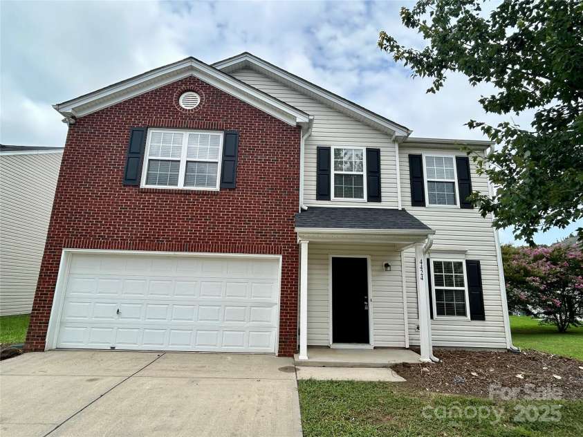4424 Staffordshire Lane, Charlotte, NC 28213.  MLS# CAR4274521, YatesRealty ID 31803. 