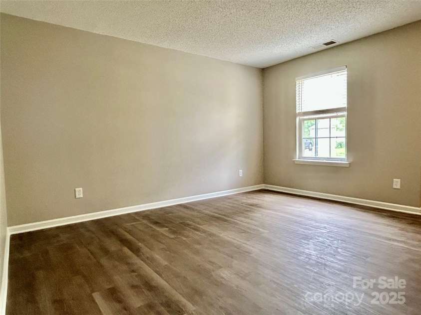 4424 Staffordshire Lane, Charlotte, NC 28213.  MLS# CAR4274521, YatesRealty ID 31803. 