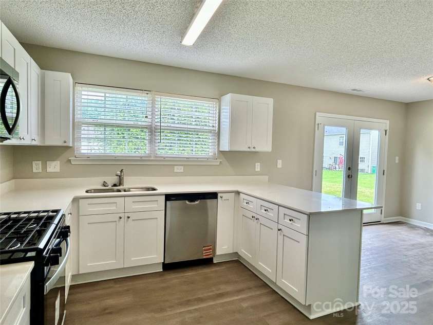 4424 Staffordshire Lane, Charlotte, NC 28213.  MLS# CAR4274521, YatesRealty ID 31803. 