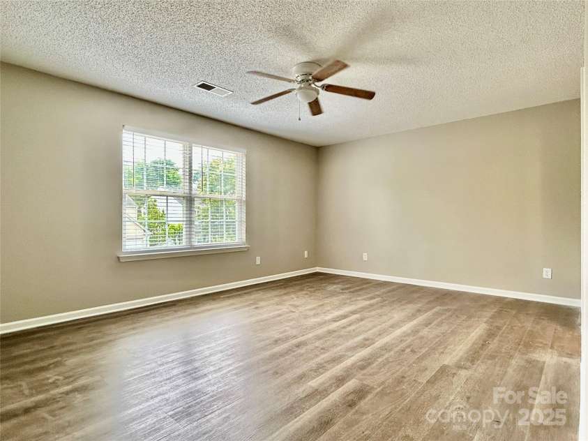 4424 Staffordshire Lane, Charlotte, NC 28213.  MLS# CAR4274521, YatesRealty ID 31803. 