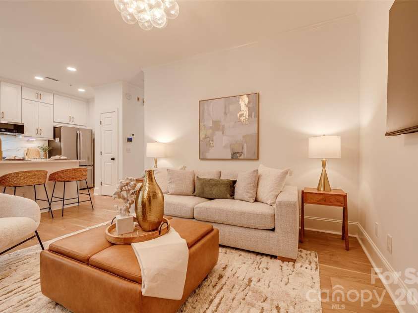 937 Park Slope Drive, Charlotte, NC 28209.  MLS# CAR4393902, YatesRealty ID 31803. 