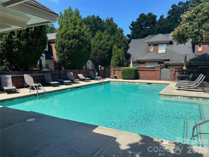 937 Park Slope Drive, Charlotte, NC 28209.  MLS# CAR4393902, YatesRealty ID 31803. 