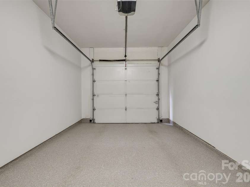 937 Park Slope Drive, Charlotte, NC 28209.  MLS# CAR4393902, YatesRealty ID 31803. Garage - Epoxy Floor