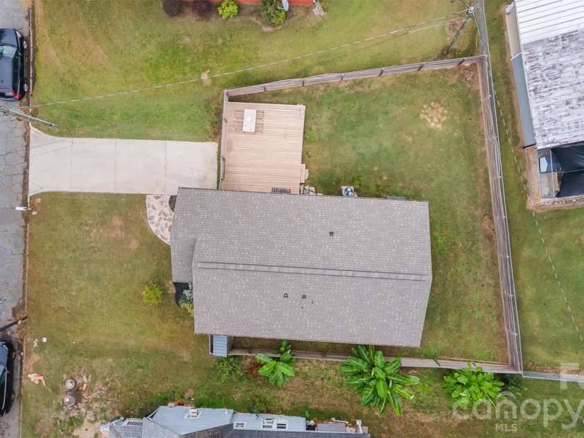 122 Crowell Drive, Concord, NC 28025.  MLS# CAR4388957, YatesRealty ID 31804. Spacious backyard