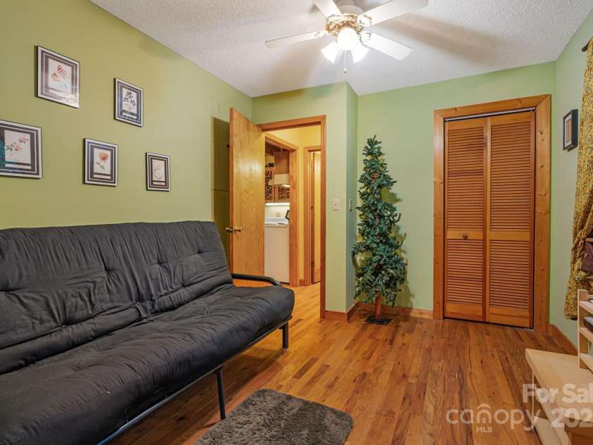 180 Grace Way, Green Mountain, NC 28740.  MLS# CAR4276966, YatesRealty ID 31804. 