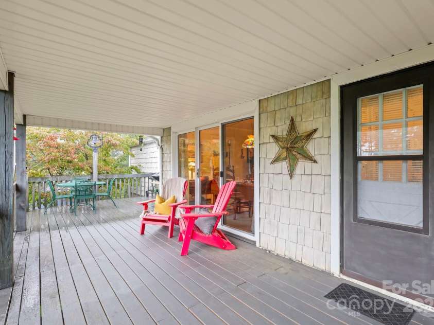 1074 Nikanor Road, West Jefferson, NC 28694.  MLS# CAR4289358, YatesRealty ID 31805. 