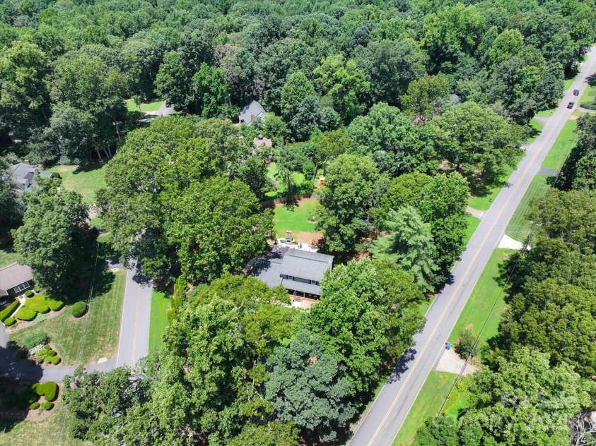 1496 Hardwood Circle, Newton, NC 28658.  MLS# CAR4281283, YatesRealty ID 31808. 