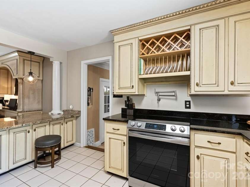 1496 Hardwood Circle, Newton, NC 28658.  MLS# CAR4281283, YatesRealty ID 31808. 