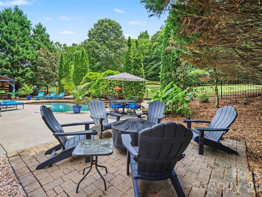 218 Crimson Orchard Drive, Mooresville, NC 28115.  MLS# CAR4395802, YatesRealty ID 31809. Firepit area