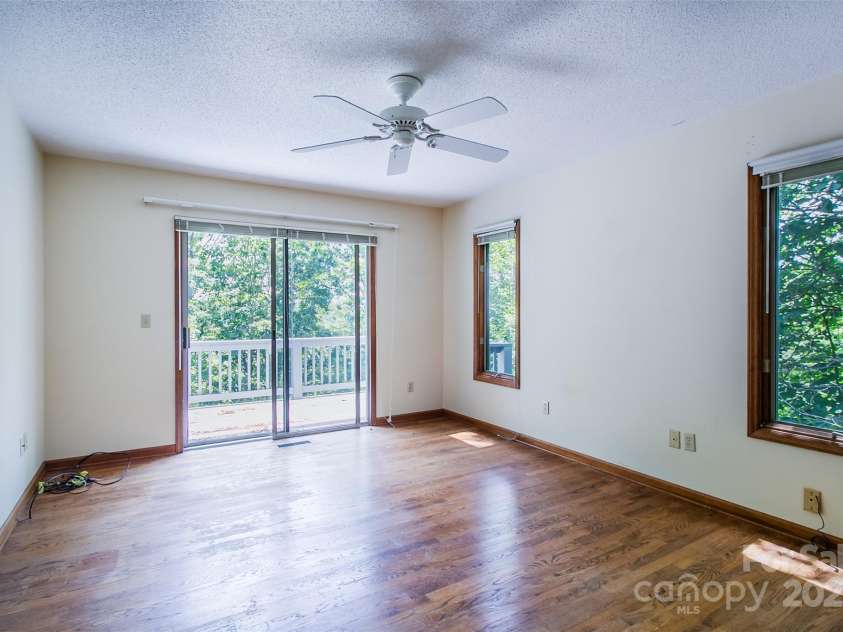 47 Tsitsi Court, Brevard, NC 28712.  MLS# CAR4282699, YatesRealty ID 31809. 