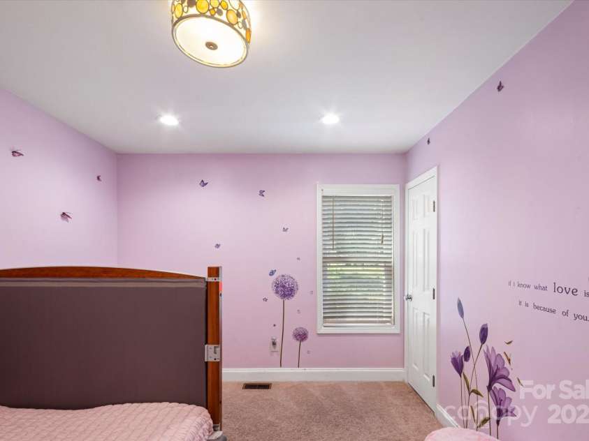 40 Alabama Avenue, Marion, NC 28752.  MLS# CAR4277488, YatesRealty ID 3181. 