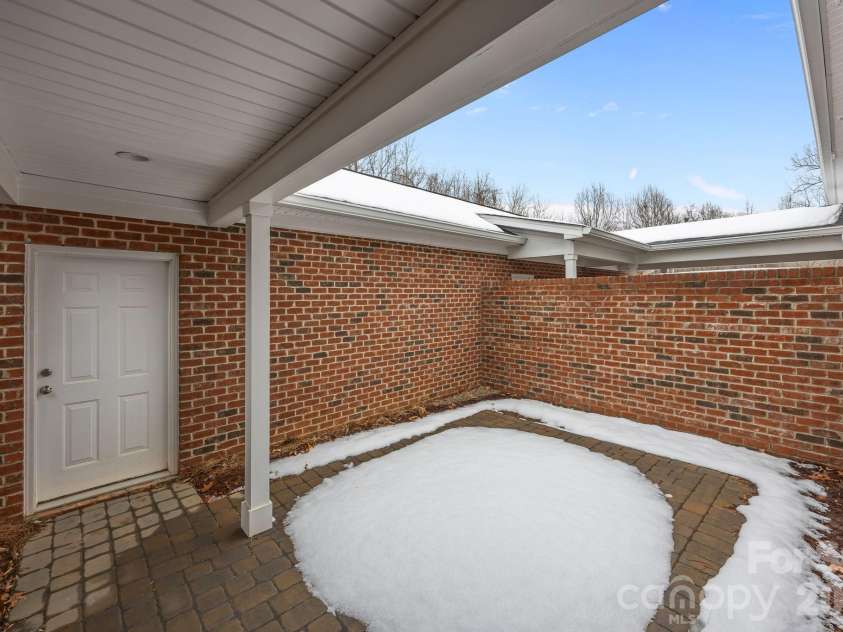 443 Beacon Street, Concord, NC 28027.  MLS# CAR4343723, YatesRealty ID 3181. 
