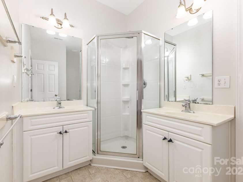 4204 Belle Meade Circle, Belmont, NC 28012.  MLS# CAR4288433, YatesRealty ID 31810. 