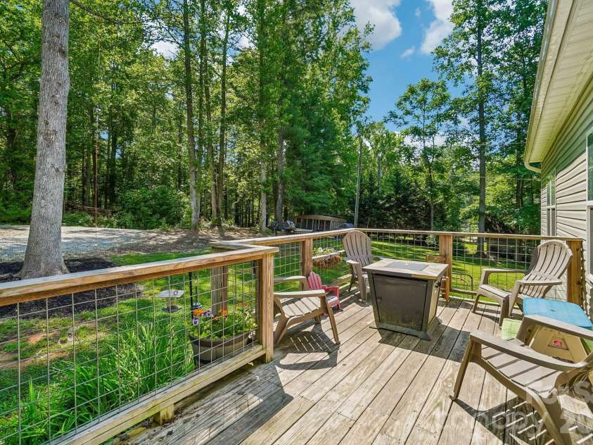 51 Hermit Springs Trail, Hendersonville, NC 28739.  MLS# CAR4394272, YatesRealty ID 31810. 
