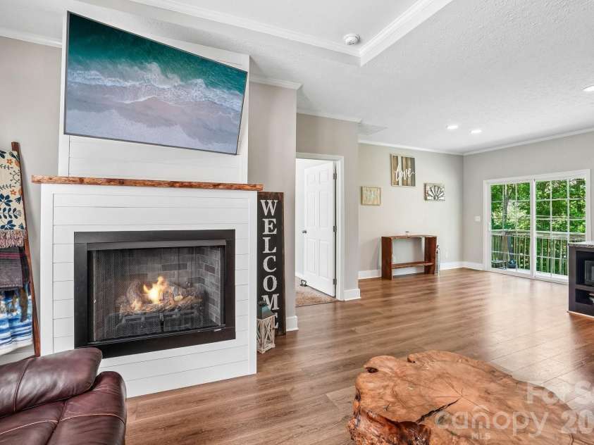 51 Hermit Springs Trail, Hendersonville, NC 28739.  MLS# CAR4394272, YatesRealty ID 31810. 