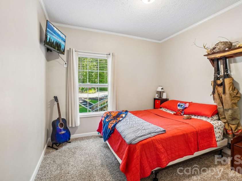 51 Hermit Springs Trail, Hendersonville, NC 28739.  MLS# CAR4394272, YatesRealty ID 31810. 