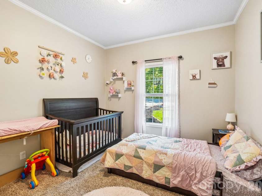 51 Hermit Springs Trail, Hendersonville, NC 28739.  MLS# CAR4394272, YatesRealty ID 31810. 