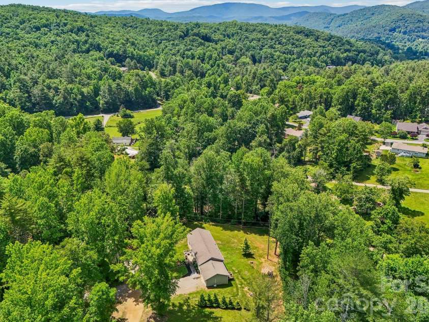 51 Hermit Springs Trail, Hendersonville, NC 28739.  MLS# CAR4394272, YatesRealty ID 31810. 