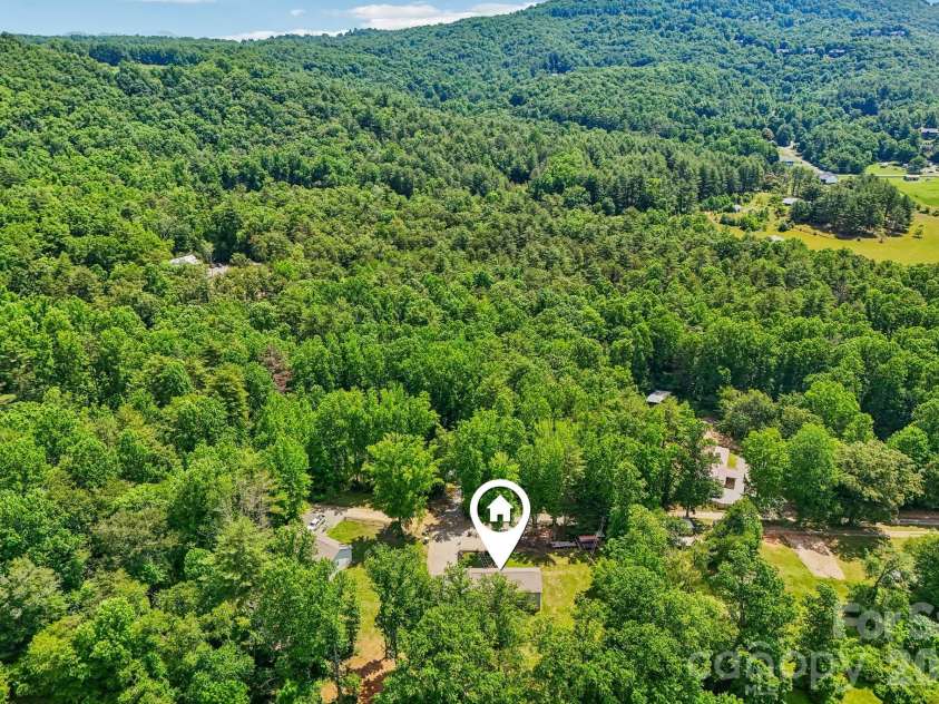 51 Hermit Springs Trail, Hendersonville, NC 28739.  MLS# CAR4394272, YatesRealty ID 31810. 
