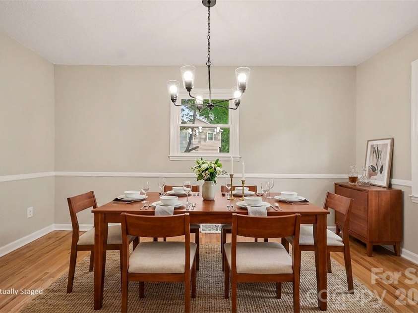 2143 Knickerbocker Drive, Charlotte, NC 28212.  MLS# CAR4392064, YatesRealty ID 31813. Hosting dinner parties in this dining room? Yes, please.