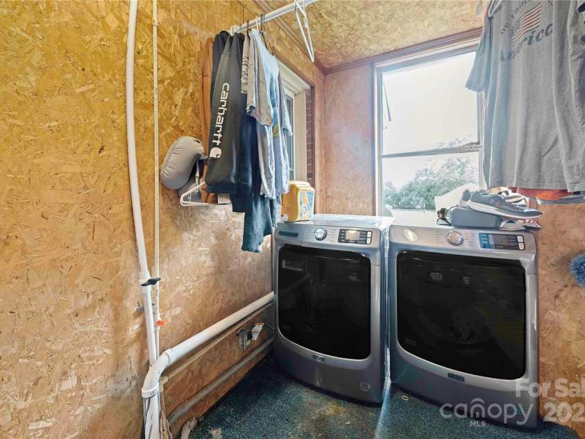 2207 Stagecoach Trail, Shelby, NC 28150.  MLS# CAR4290259, YatesRealty ID 31813. Laundry