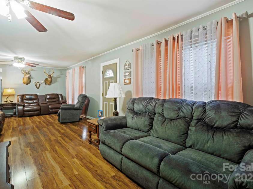 2207 Stagecoach Trail, Shelby, NC 28150.  MLS# CAR4290259, YatesRealty ID 31813. Living Room
