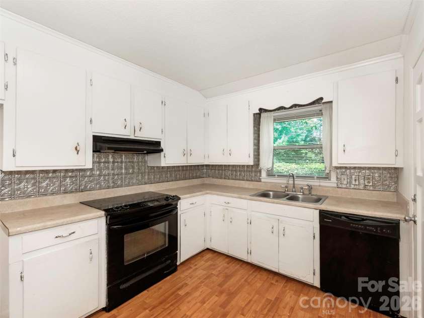 8121 Greenbrook Road, Columbia, SC 29223.  MLS# CAR4393949, YatesRealty ID 31814. 