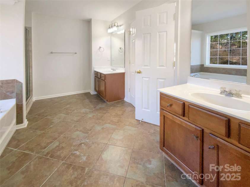 13903 Mallard Roost Road, Charlotte, NC 28262.  MLS# CAR4224651, YatesRealty ID 31815. 