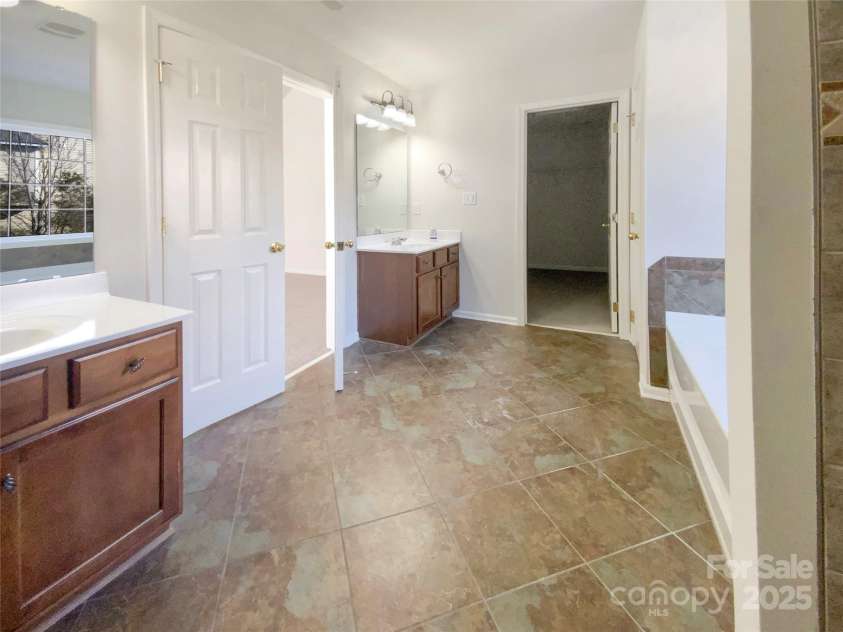 13903 Mallard Roost Road, Charlotte, NC 28262.  MLS# CAR4224651, YatesRealty ID 31815. 