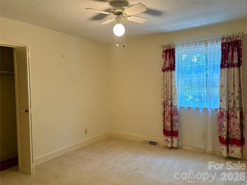 5500 Saddlewood Lane, Mint Hill, NC 28227.  MLS# CAR4382931, YatesRealty ID 31815. Bedrooms offer overhead ceiling fan and light!