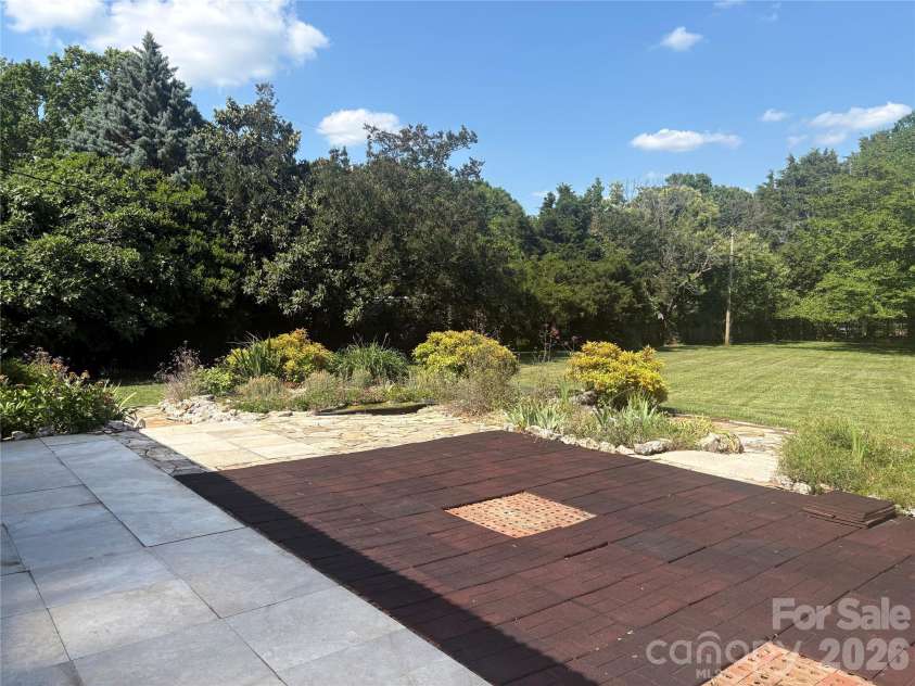 5500 Saddlewood Lane, Mint Hill, NC 28227.  MLS# CAR4382931, YatesRealty ID 31815. Multiple patios!