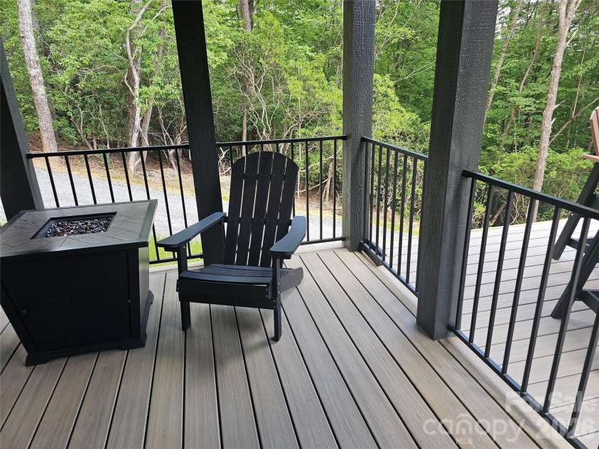 171 Duff Cove Road, Brevard, NC 28712.  MLS# CAR4390871, YatesRealty ID 31816. 